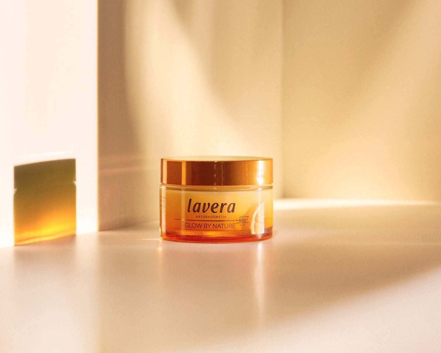 Prezentacja produktu Glow by Nature 3in1 Creme