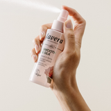 lavera Spray leave-in Smooth & Silk podczas aplikacji