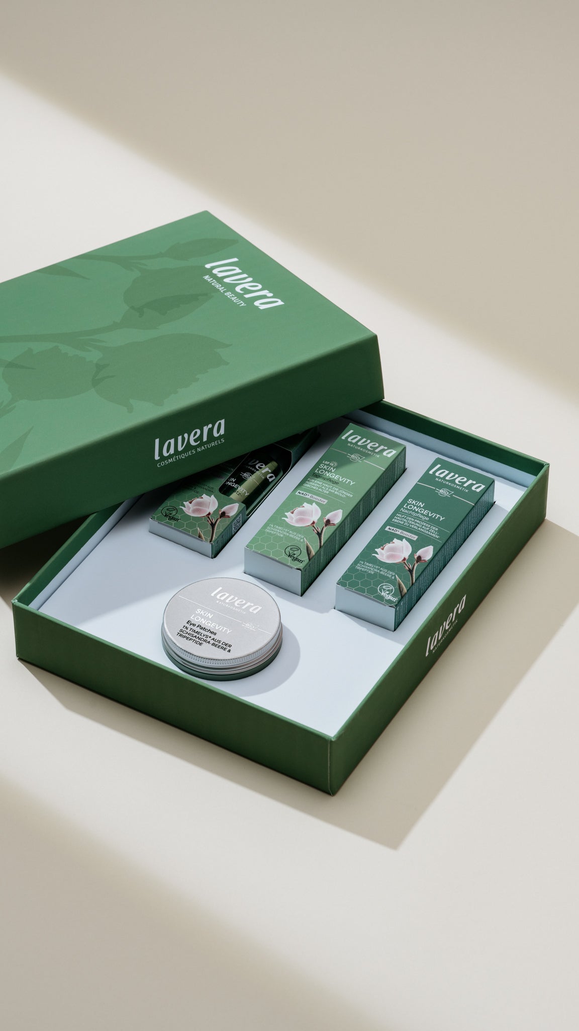 lavera Skin Longevity Routine Complete Set podczas aplikacji
