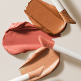 lavera Liquid Glow & Contour -Liquid Blush 02- in der Anwendung