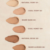 lavera Hyaluron Liquid Foundation -Warm Almond 06- podczas aplikacji