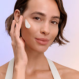 lavera Calm & Comfort Rich Cream podczas aplikacji