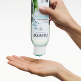 lavera Żel pod prysznic basis sensitive 2w1 podczas aplikacji