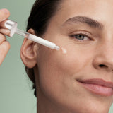 lavera Serum Pure Beauty podczas aplikacji