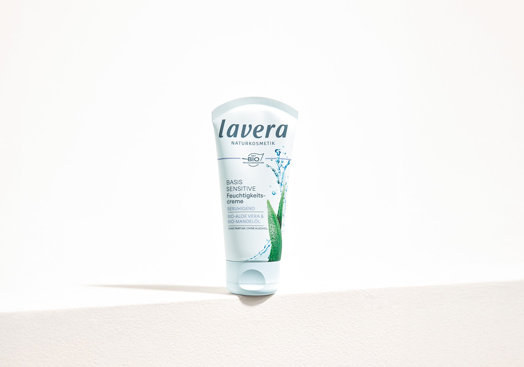 basis sensitive_krem nawilżający-kojący