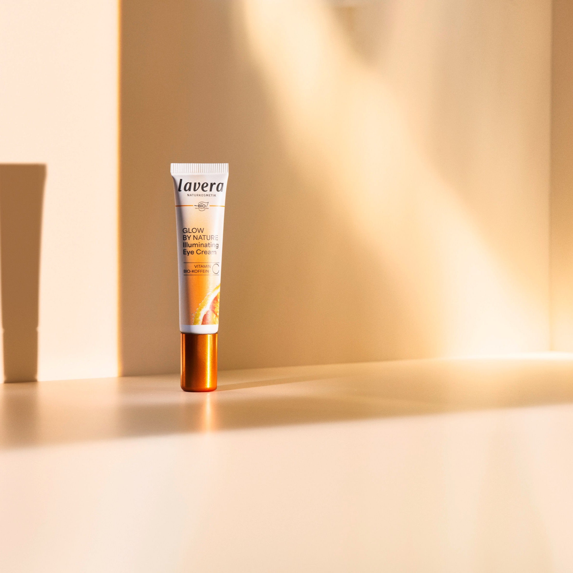 Prezentacja produktu Glow by Nature Eye Cream