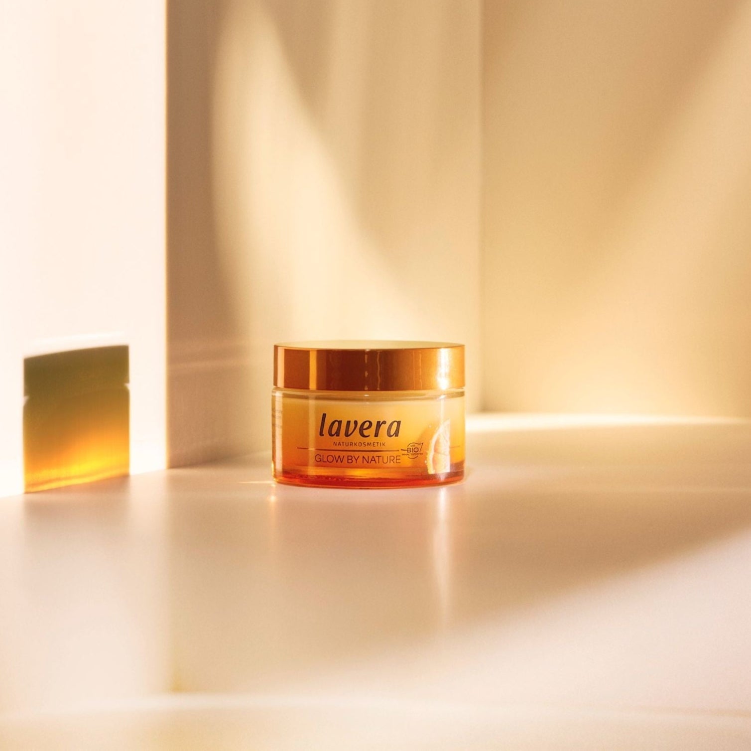 Prezentacja produktu Glow by Nature 3in1 Creme