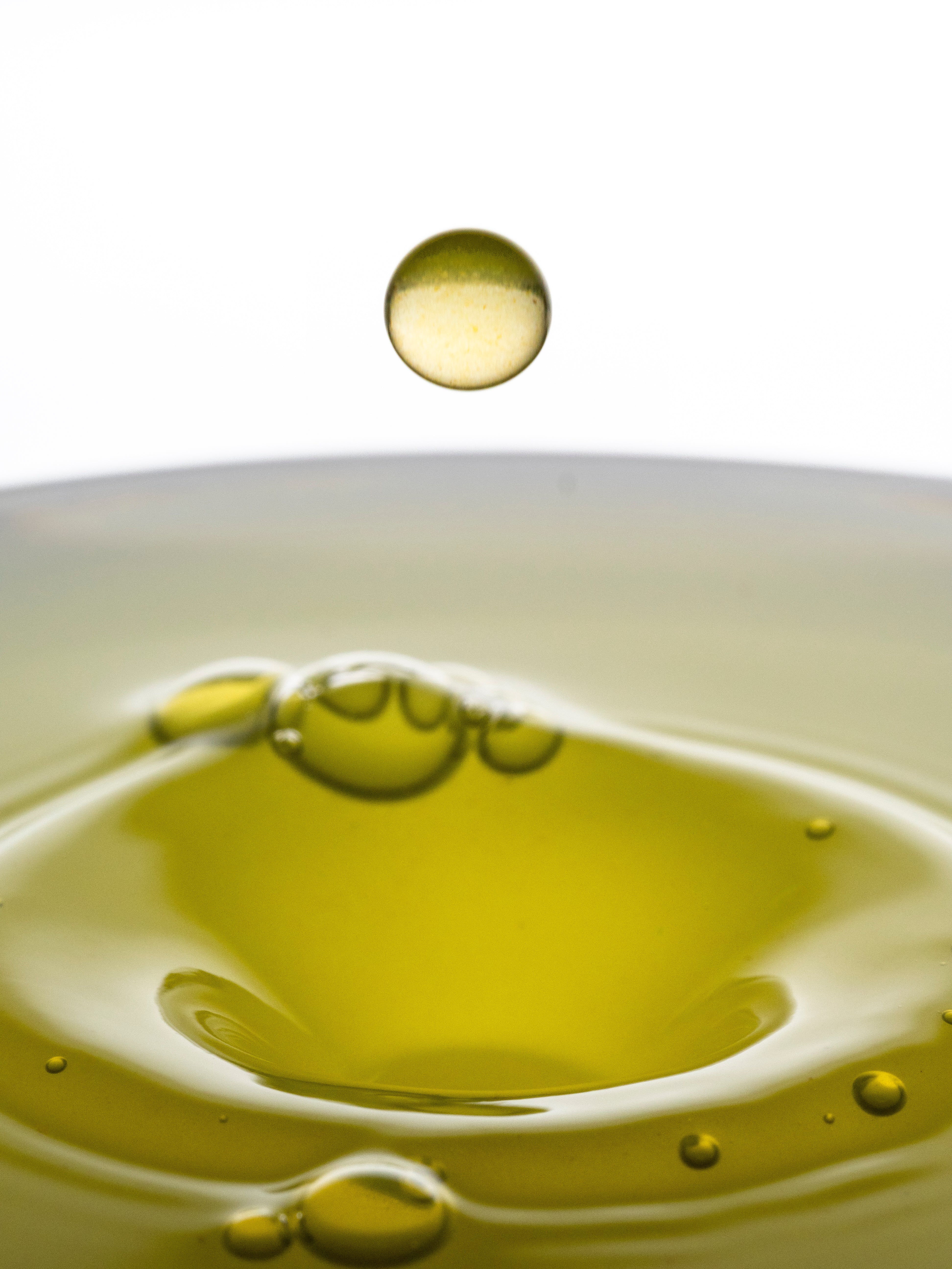 Macadamiaöl mit Tropfen