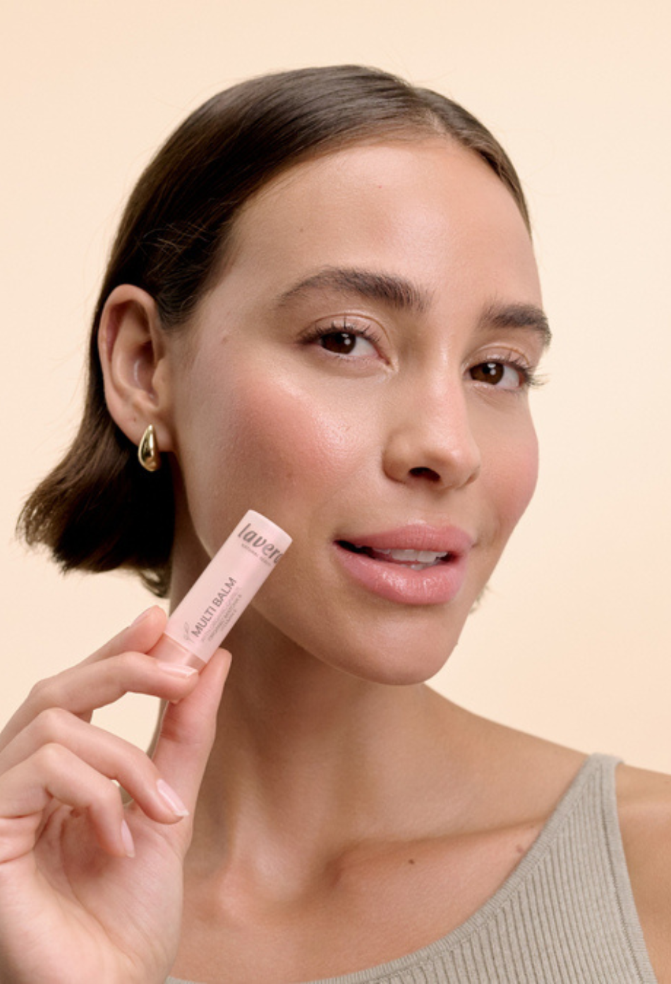 lavera Multi Balm -Soft Sunlight  06- podczas aplikacji