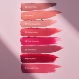 lavera Cream Glow Lipstick -Watermelon 07- podczas aplikacji