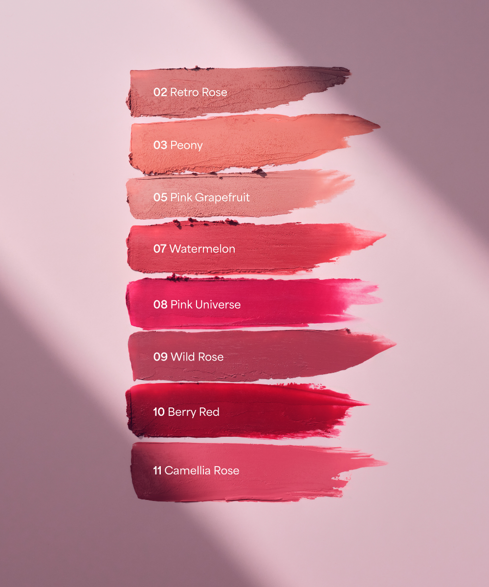 lavera Cream Glow Lipstick -Watermelon 07- in der Anwendung