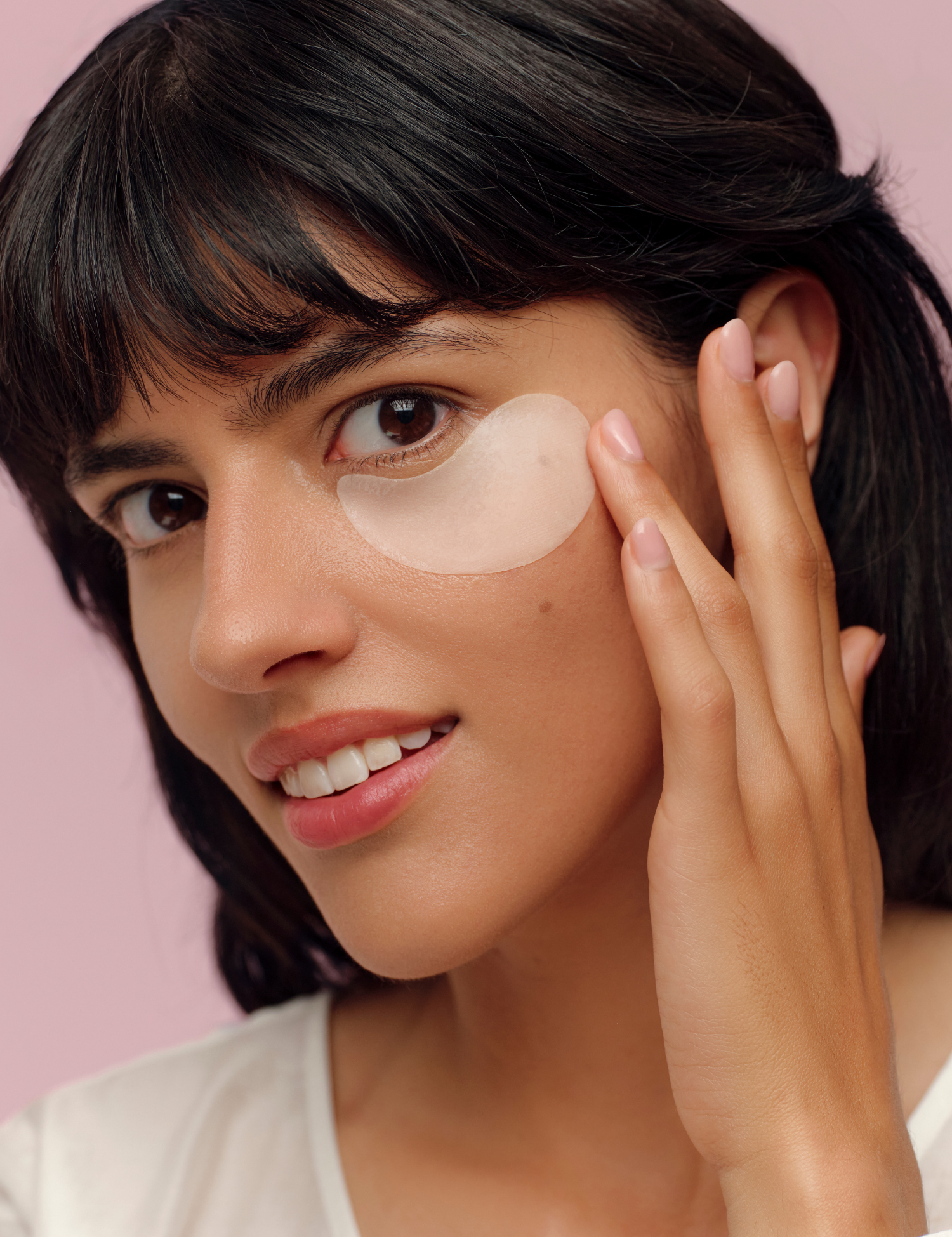 lavera Depuff & Hydration Eye Patches podczas aplikacji